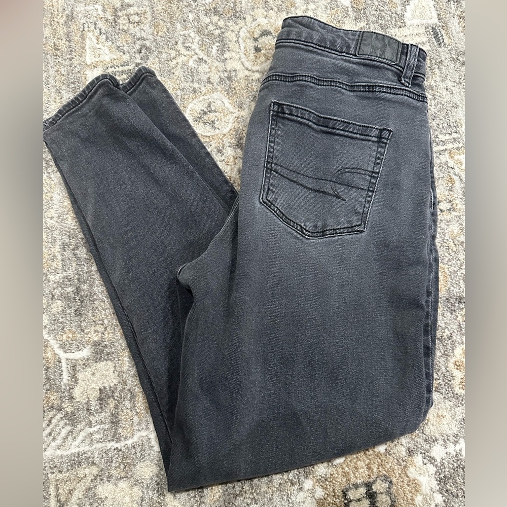 American Eagle Outfitters Dark Gray mom jeans